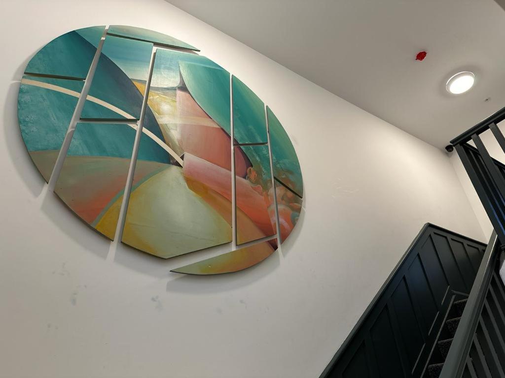Mary Mullen'S Rooms Eyre Square. 戈尔韦 外观 照片
